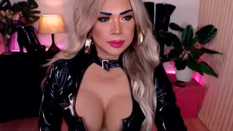 charismatic_apple online show from 14, 1, 2026