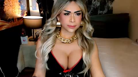 charismatic_apple online show from 22, 3, 2026