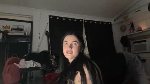 Snapshot of charlesb13 chatting on 18, 3, 2026 charlesb13 online show from 18, 3, 2026