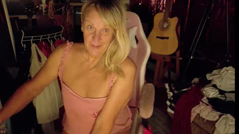 Charli online show from 24, 11, 2025