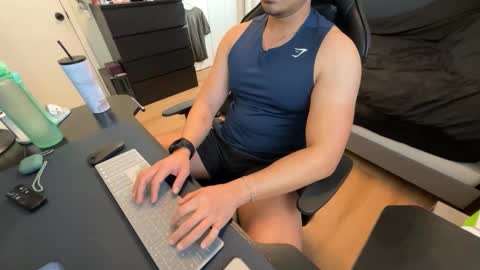 charliekkw online show from 1, 2, 2026