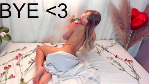 Snapshot of charloottee_1 chatting on 5, 3, 2025 Char 3 Lets go for the 100 Thumb-Up online show from 5, 3, 2025