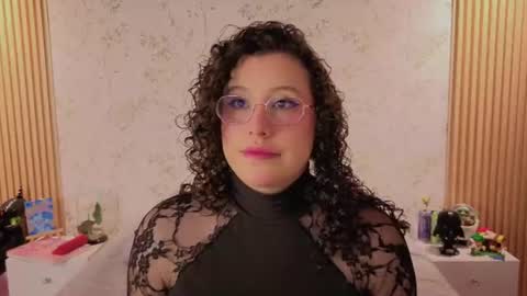 You honey online show from 23, 7, 2026
