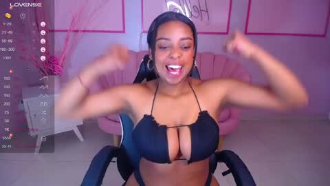 Snapshot of charlote_fun_a chatting on 24, 1, 2025 Charlote  online show from 24, 1, 2025