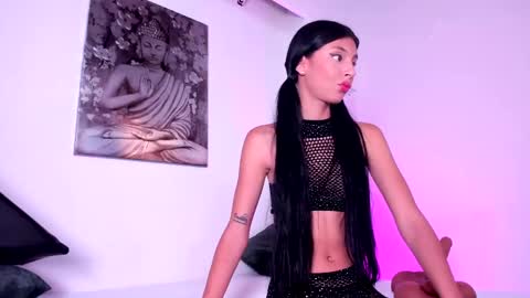 Snapshot of charlote_zc_ chatting on 24, 2, 2025 Charlote online show from 24, 2, 2025