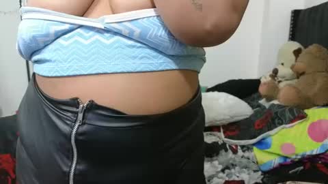 charlotte_027 online show from 28, 2, 2025