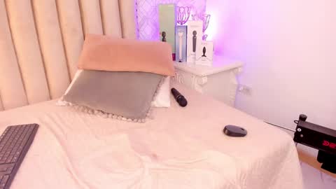   Charlotte  online show from 24, 1, 2025