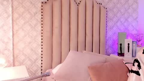   Charlotte  online show from 10, 2, 2025