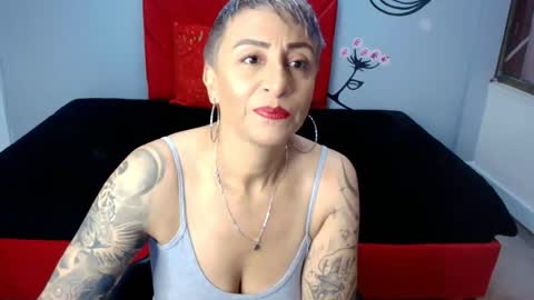 CHARLOTTE GRAY online show from 25, 10, 2025