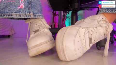 charlotte  grey online show from 10, 10, 2025