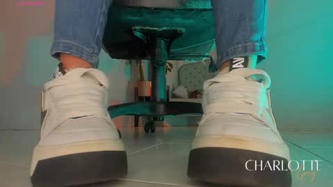 charlotte  grey online show from 26, 11, 2025