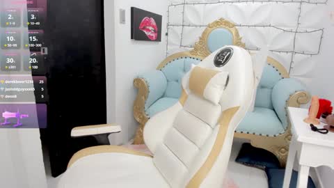 charlotte__milf online show from 20, 1, 2025