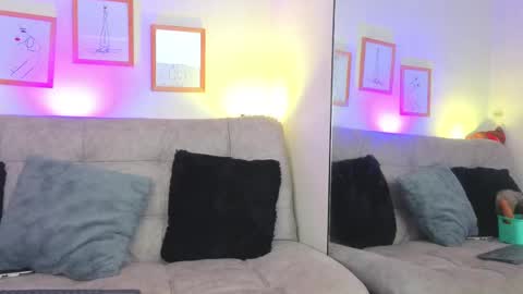 Charlotte online show from 15, 5, 2026