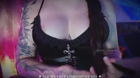 Charlotte online show from 22, 9, 2025