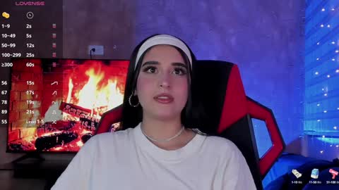 Snapshot of charlotte_greys chatting on 12, 1, 2025 Charlotte  online show from 12, 1, 2025