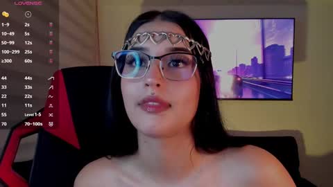 Snapshot of charlotte_greys chatting on 7, 10, 2025 Charlotte  online show from 7, 10, 2025