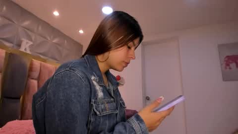 Charlotte Icee online show from 10, 2, 2026