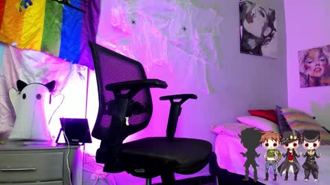 Snapshot of charlotte_joestar chatting on 2, 10, 2025 Charlie  online show from 2, 10, 2025