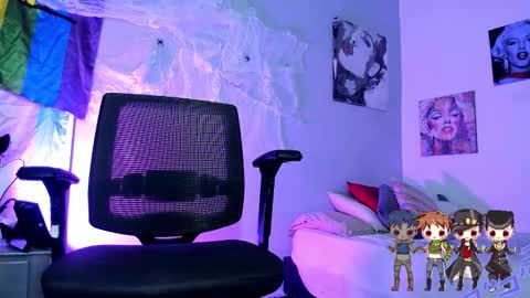 Snapshot of charlotte_joestar chatting on 17, 10, 2025 Charlie  online show from 17, 10, 2025