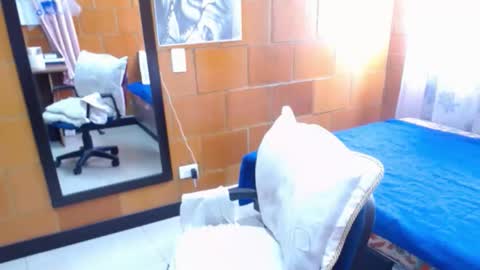 Snapshot of charlotte_temple chatting on 19, 9, 2025 Charlotte online show from 19, 9, 2025