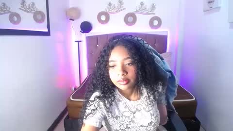 charlotte_walker1 online show from 10, 3, 2025