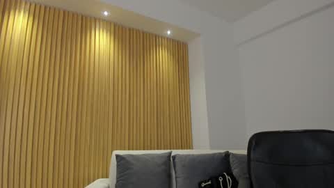 Charlotte  Everyday From 0700 to 1300 Col Time online show from 25, 2, 2025