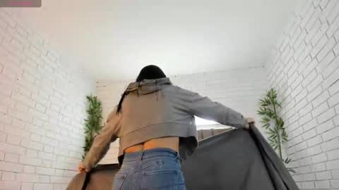 Charlotte  Everyday From 0700 to 1300 Col Time online show from 4, 3, 2025