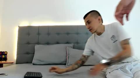 charlotteandsimon online show from 6, 10, 2025