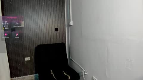 Snapshot of charlotteking8 chatting on 6, 3, 2026 charlotteking8 online show from 6, 3, 2026