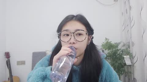 Snapshot of charlottelin chatting on 4, 1, 2025 Charlotte online show from 4, 1, 2025