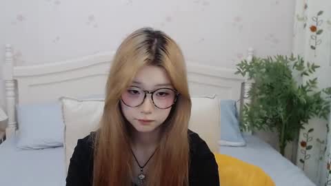 Snapshot of charlottelin chatting on 23, 9, 2025 Charlotte online show from 23, 9, 2025