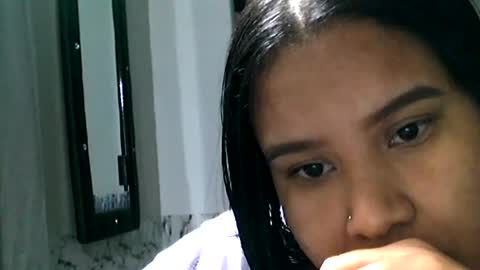 Snapshot of charlottequeen_21 chatting on 1, 7, 2026 charlottequeen_21 online show from 1, 7, 2026