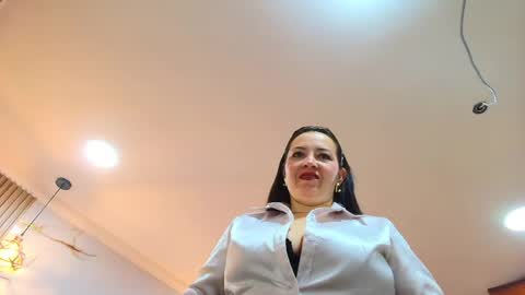 Charlotte  Schmidt online show from 5, 5, 2026