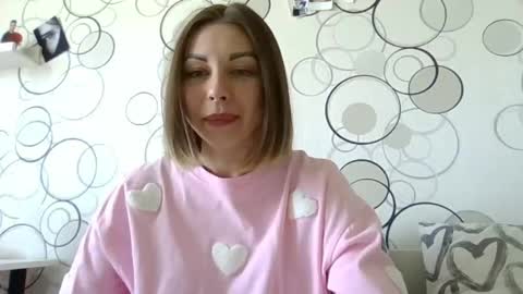 Snapshot of charming__chick chatting on 22, 5, 2026 charming__chick online show from 22, 5, 2026