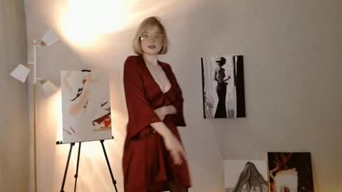 Michelle  online show from 27, 9, 2025