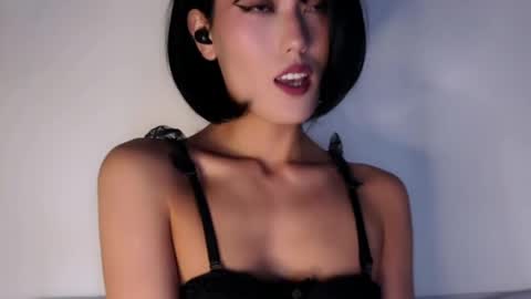 JASMINE   usually going live about 2 am UTC  online show from 5, 5, 2026