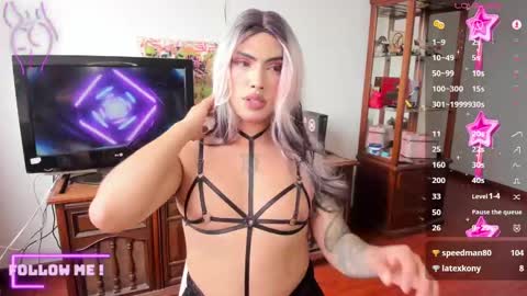 Snapshot of chaturmodels chatting on 6, 2, 2025 Sophie online show from 6, 2, 2025