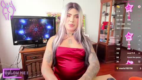 Snapshot of chaturmodels chatting on 24, 2, 2025 Sophie online show from 24, 2, 2025