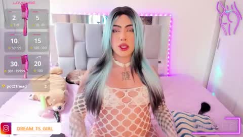 Snapshot of chaturmodels chatting on 10, 9, 2025 Sophie online show from 10, 9, 2025