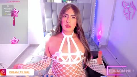 Snapshot of chaturmodels chatting on 28, 9, 2025 Sophie online show from 28, 9, 2025