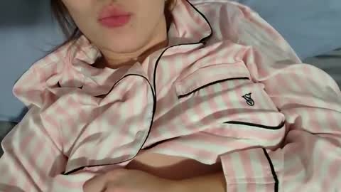 Snapshot of cheeekycouple02 chatting on 24, 12, 2024 Cheeeky couple online show from 24, 12, 2024