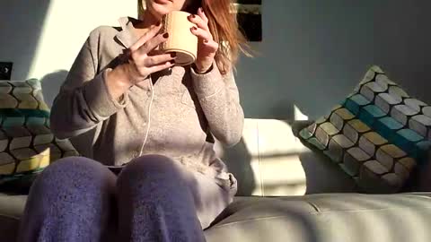 Snapshot of cheeekycouple02 chatting on 7, 1, 2025 Cheeeky couple online show from 7, 1, 2025