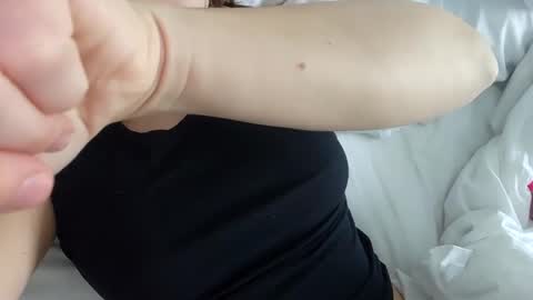 Snapshot of cheeekycouple02 chatting on 19, 1, 2025 Cheeeky couple online show from 19, 1, 2025