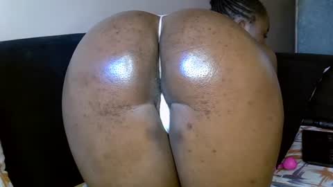 Snapshot of cheeky_charms chatting on 24, 6, 2026 cheeky_charms online show from 24, 6, 2026