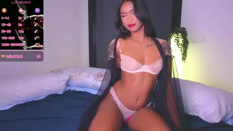 Snapshot of cherrrish_ chatting on 10, 10, 2025 Kate online show from 10, 10, 2025