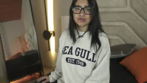 cherry_bunnyx online show from 11, 7, 2026
