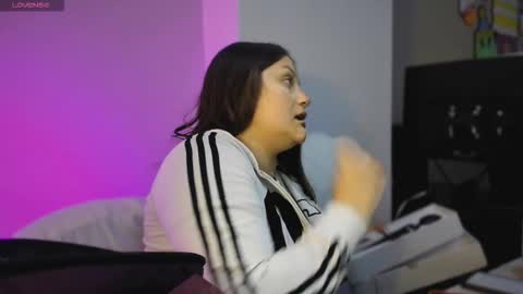 Snapshot of cherry_copper chatting on 3, 2, 2026 cherryl online show from 3, 2, 2026