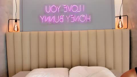 Snapshot of cherry_monroe_ chatting on 12, 1, 2026 C H E R R Y online show from 12, 1, 2026