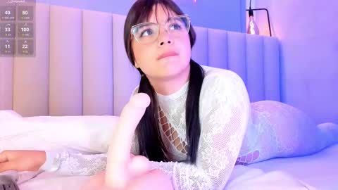 Snapshot of cherry_monroe_ chatting on 10, 2, 2026 C H E R R Y online show from 10, 2, 2026