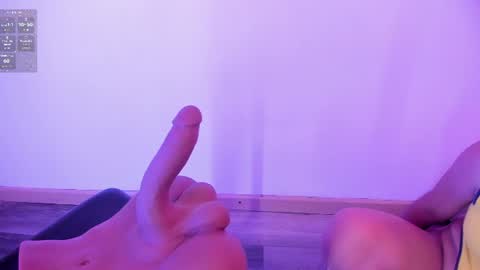 Snapshot of cherry_monroe_ chatting on 27, 6, 2026 C H E R R Y online show from 27, 6, 2026